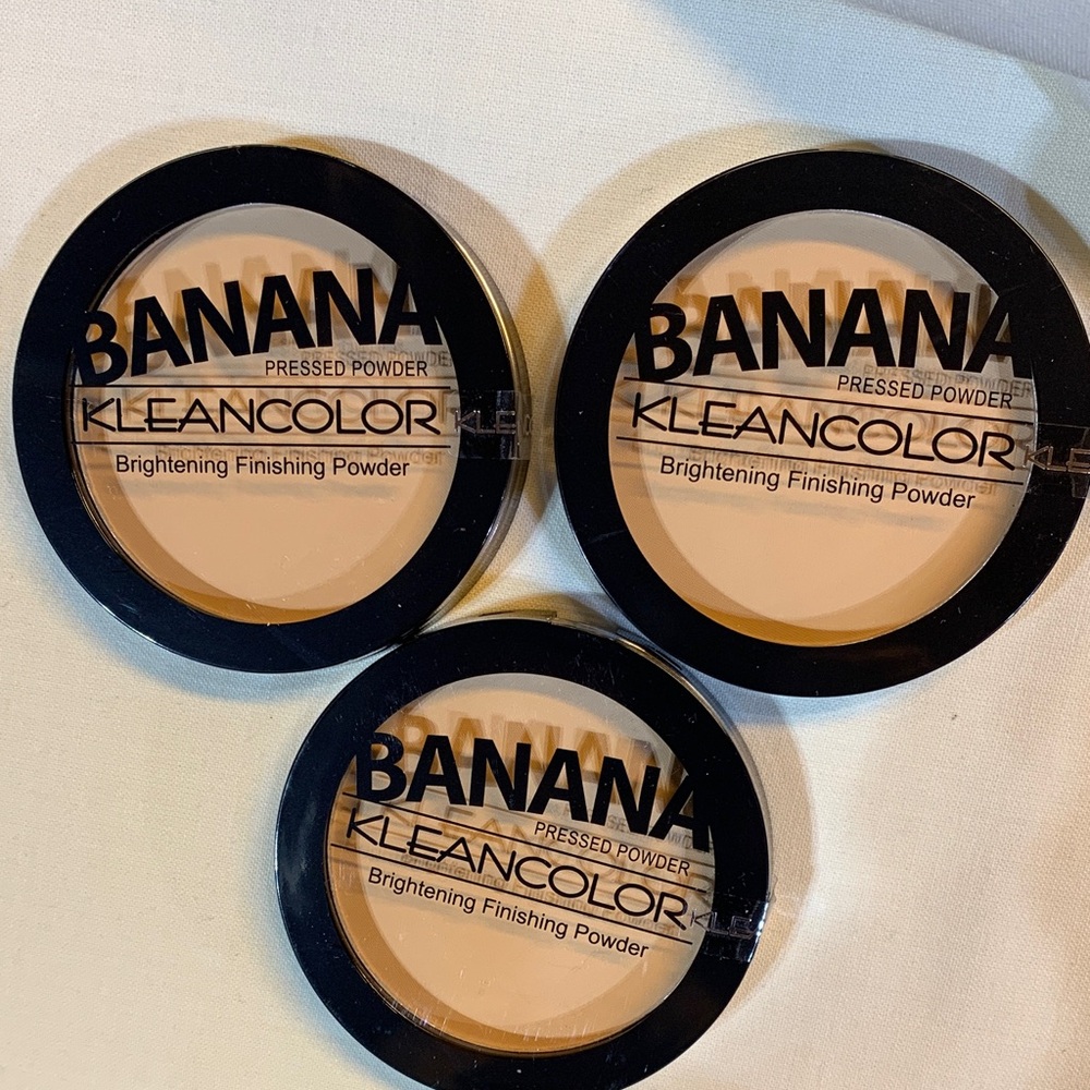 Kleancolor Banana Pressed Powder Brightening Finishing Powder 3 sets (P141)
